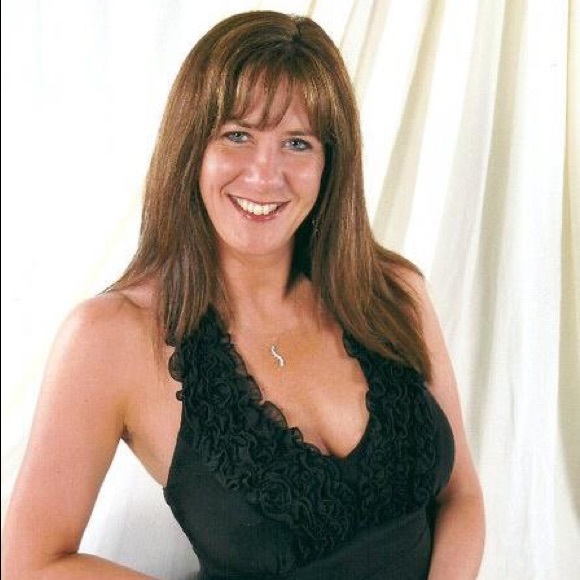 Meet your Posher, Linda - Picture 1 of 1